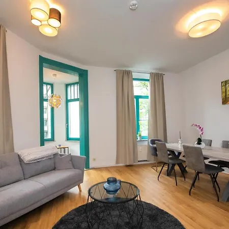 Apartment Room&go: Zentral - Terrasse - Weber Grill Halle (Saale)