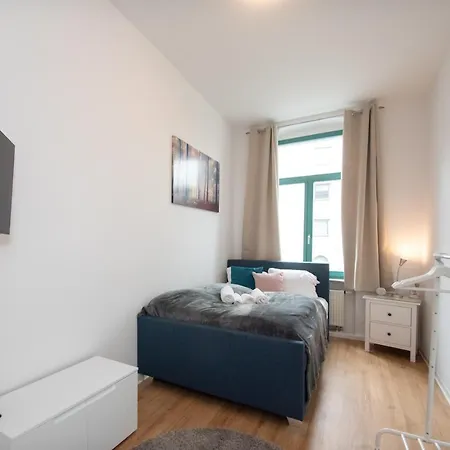 Apartment Room&go: Zentral - Terrasse - Weber Grill