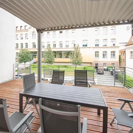 Apartment Room&go: Zentral - Terrasse - Weber Grill